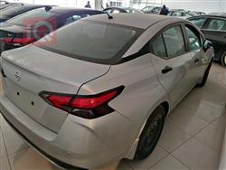 نيسان فيرسا